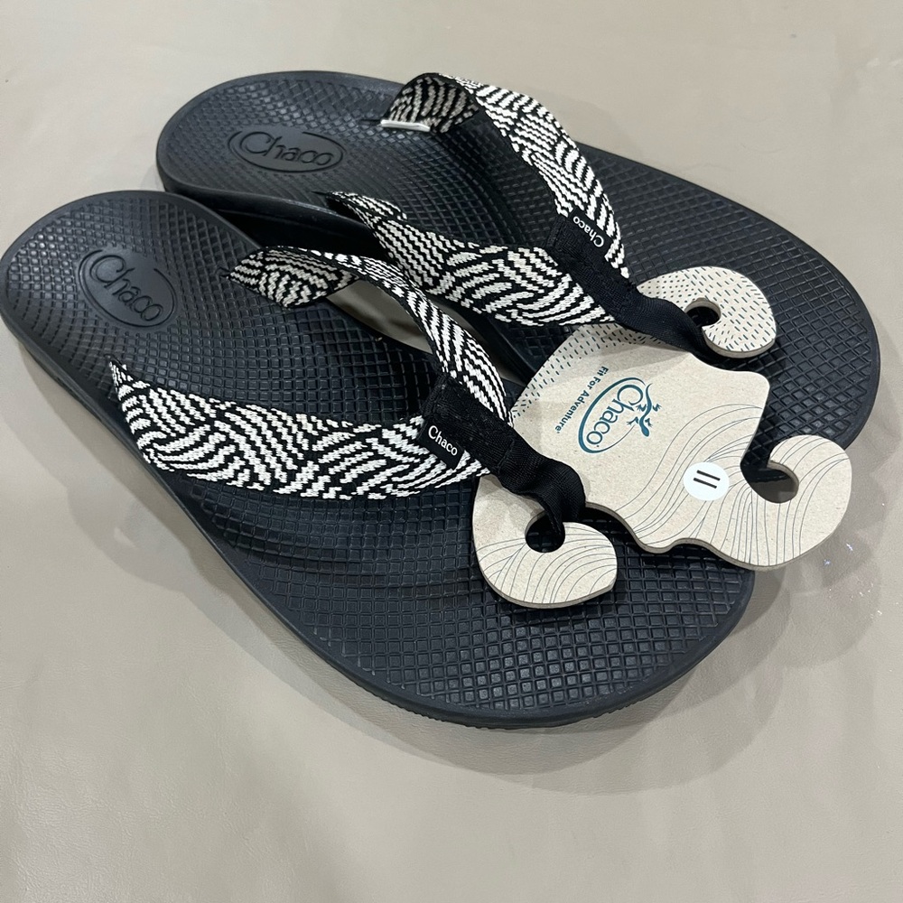 Chaco Classic Flips wmns sz 11/men 9.5